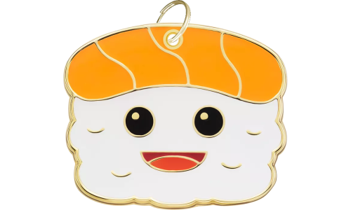 Sushi-formet hundetegn med et smilende ansigt, med guldring, tilpasset med indgraveret og personlig hundens navn.