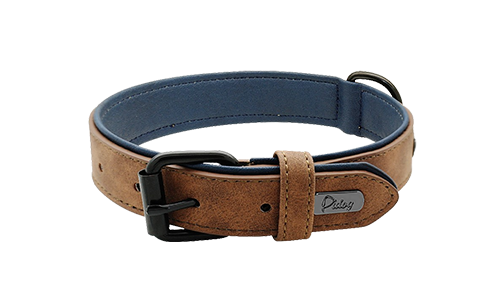 Brunt luksus fløjl hundehalsbånd, 35-37 cm længde og 1,7 cm bredde, med sort metal spænde og D-ring for stil.